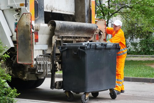 Efficient waste removal during flat clearance